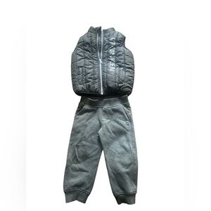 Calvin KleinLogo Full Zip Black Quilted Puffer Vest 3T and sweat pants too